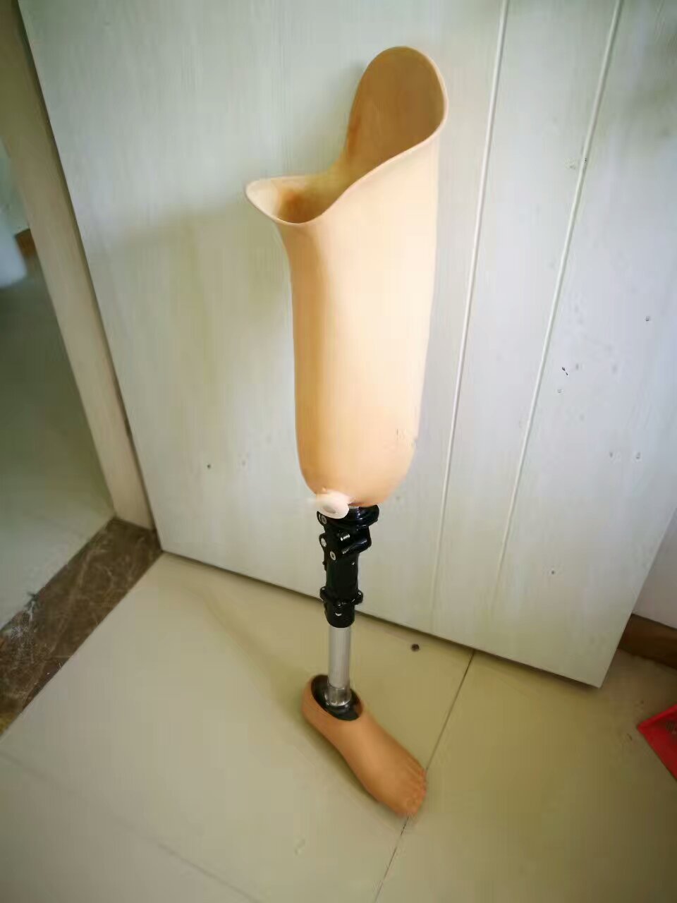 大腿左腿假肢